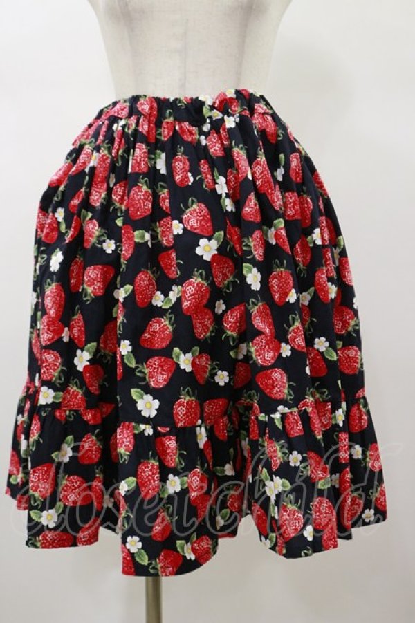 画像1: Physical Drop / イチゴ柄サーキュラースカート Free ブラック H-26-01-17-050-LO-SK-NS-ZH (1)