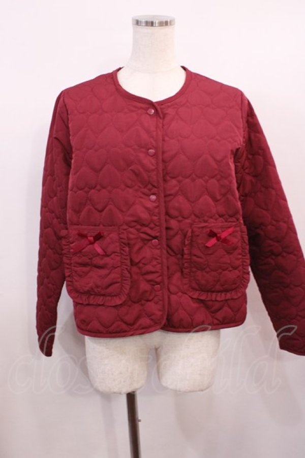 画像1: m petit by misako / サンリオキャラクターズコラボ キティタフタキルトJK L レッド H-26-01-17-1028-LO-JA-NS-ZH (1)