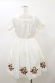 画像2: Ank Rouge / いちご刺繍オフショルワンピース M シロ H-26-01-18-079-CA-OP-YZ-ZH (2)