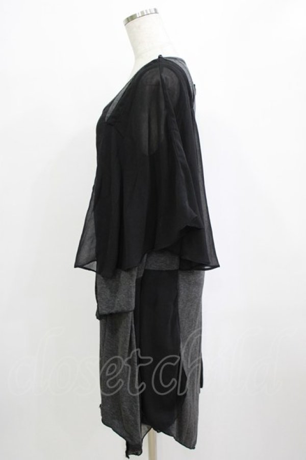 画像2: Ozz Croce / レイヤードノースリーブワンピース  グレー×黒 H-26-01-19-036-OO-OP-KB-ZH (2)