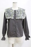 画像1: merry jenny / floralレースカラーブラウス  チャコール H-26-01-19-056-LO-BL-KB-ZH (1)