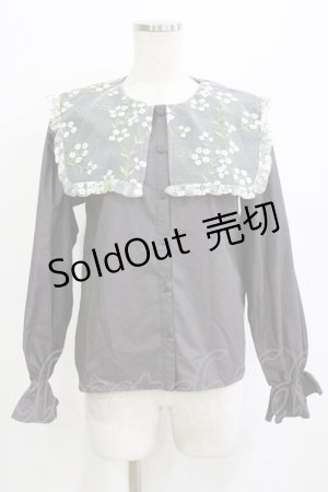 画像: merry jenny / floralレースカラーブラウス  チャコール H-26-01-19-056-LO-BL-KB-ZH