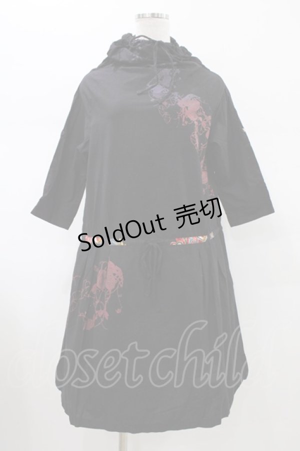 画像1: gouk / プリントハイネックワンピース  ブラック H-26-01-20-1037-GO-OP-KB-ZH (1)