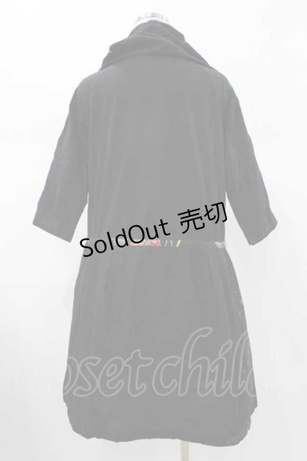 画像2: gouk / プリントハイネックワンピース  ブラック H-26-01-20-1037-GO-OP-KB-ZH (2)