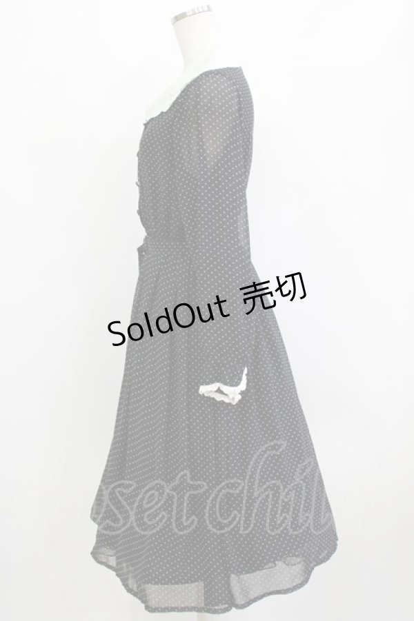 画像2: Fi.n.t / カットワーク開衿ドット柄ワンピース Free ブラック H-26-01-20-010-CA-OP-NS-ZH (2)