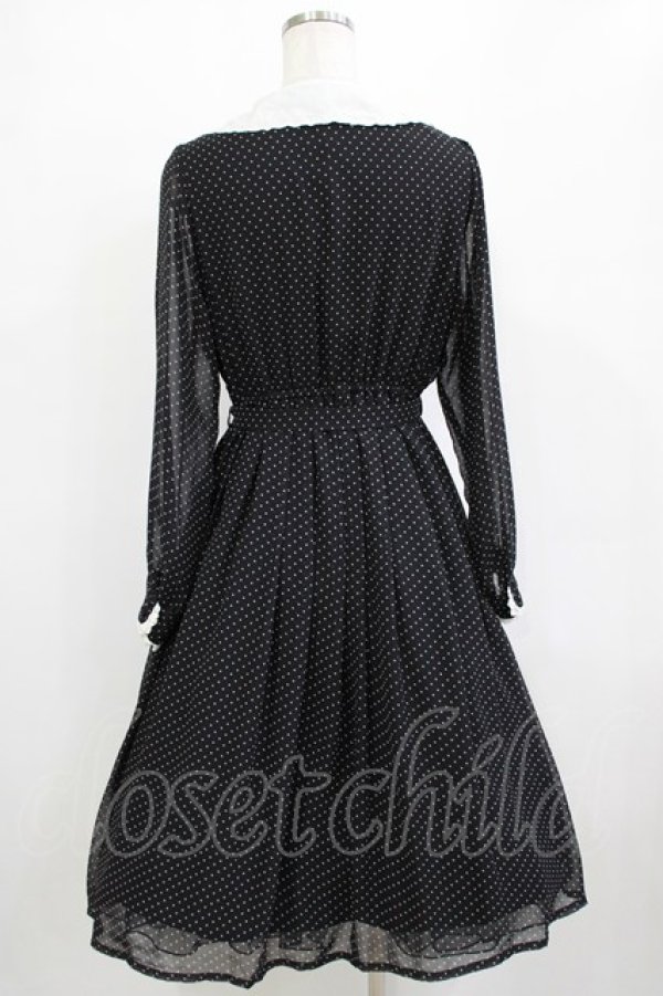 画像3: Fi.n.t / カットワーク開衿ドット柄ワンピース Free ブラック H-26-01-20-010-CA-OP-NS-ZH (3)
