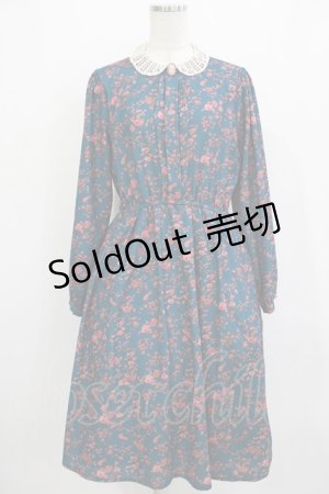 画像: an another angelus / カメオブローチ付き壁紙花柄ワンピース Free GREEN H-26-01-20-015-CA-OP-NS-ZH