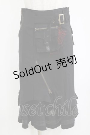 画像: Ozz On / 刺繍オーバー付レイヤードスカート  ブラック H-26-01-21-026-OO-SK-KB-ZH