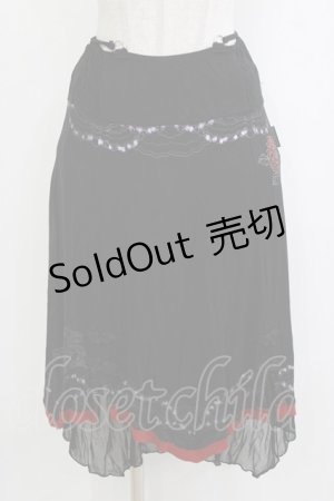 画像: Ozz oneste / 刺繍2Wayスカート  黒 H-26-01-21-023-OO-SK-KB-ZH