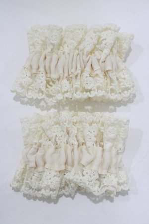 画像: m petit by misako / AMフリル2Pシュシュ  生成り H-26-01-26-1047-LO-ZA-NS-ZH