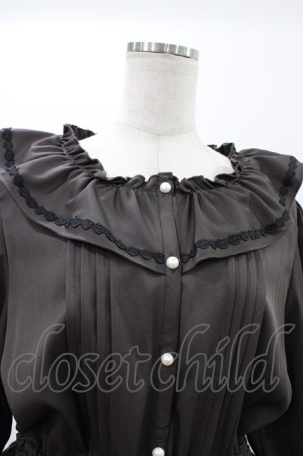 画像3: m petit by misako / AOK*フリルカラータックワンピース 4L ブラウン H-26-01-27-049-LO-OP-NS-ZH (3)