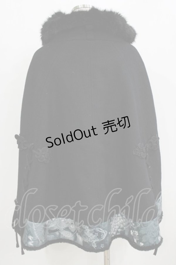 画像3: Qutie Frash / ファーカラーポンチョコート  黒 H-26-01-28-024-QU-JA-KB-ZH (3)