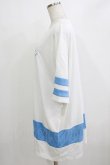 画像2: KRY CLOTHING / 「ICE」 オーバーサイズトップス  ホワイト×ブルー H-26-01-28-038-EL-TO-KB-ZH (2)