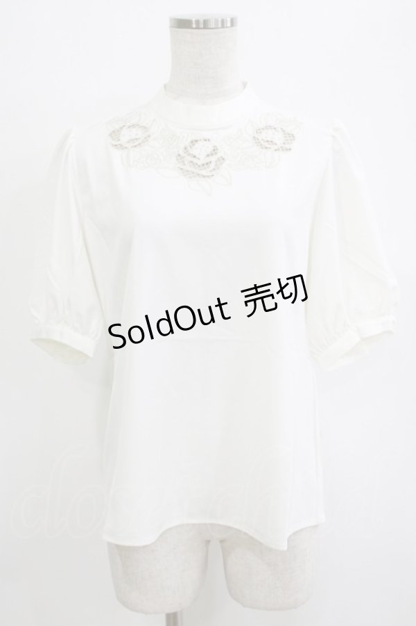 画像1: an another angelus / ヨークカットワーク刺繍ブラウス Free OFFWHITE H-26-02-03-050-CA-BL-NS-ZH (1)