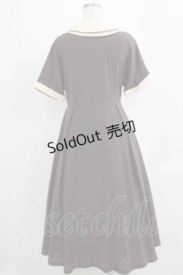 画像3: an another angelus / パイピング使いダブルクレリック衿ワンピース Free BROWN H-26-02-03-011-CA-OP-NS-ZH (3)