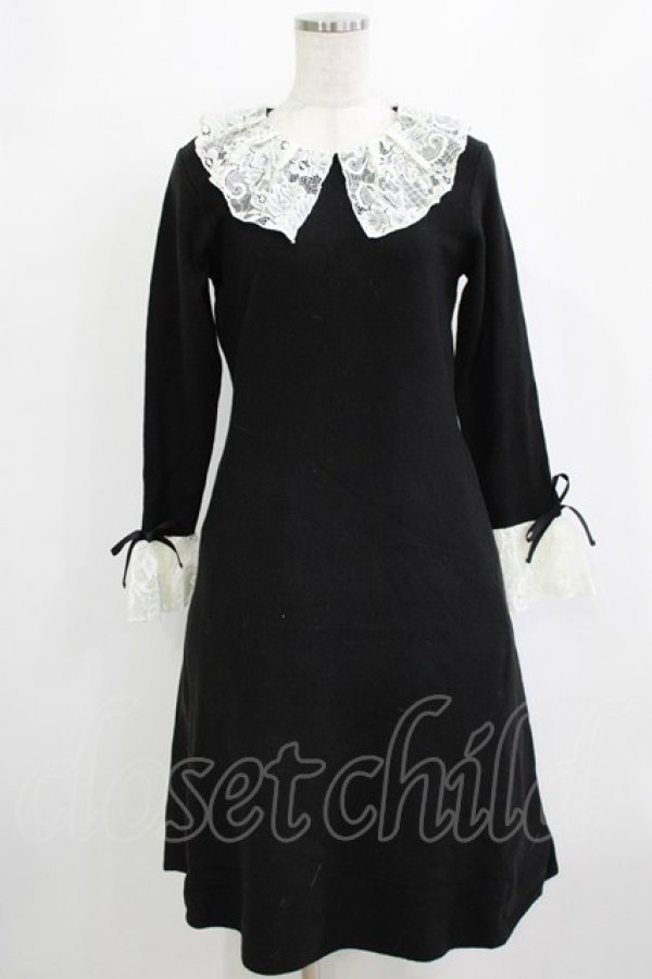 画像1: an another angelus / フレアーレース衿ニットワンピース Free BLACK H-26-02-03-023-CA-OP-NS-ZH (1)