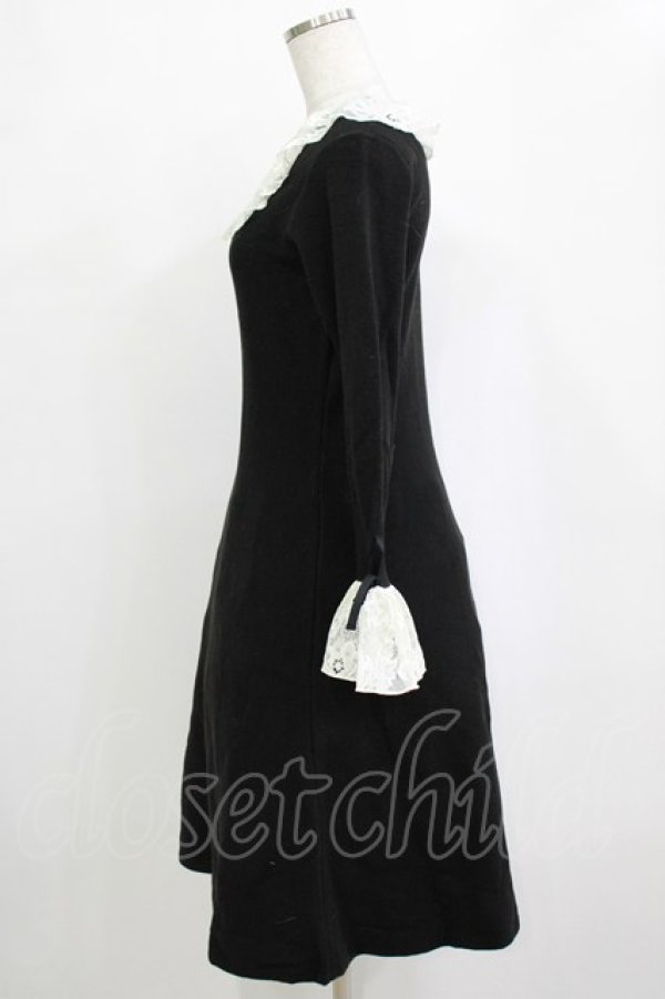 画像2: an another angelus / フレアーレース衿ニットワンピース Free BLACK H-26-02-03-023-CA-OP-NS-ZH (2)