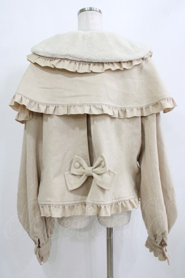 画像3: metamorphose / 【プラスサイズ】Lady Ribbonケープ付きショートコート プラスサイズ ベージュ H-26-02-04-039-ME-CO-NS-ZH (3)