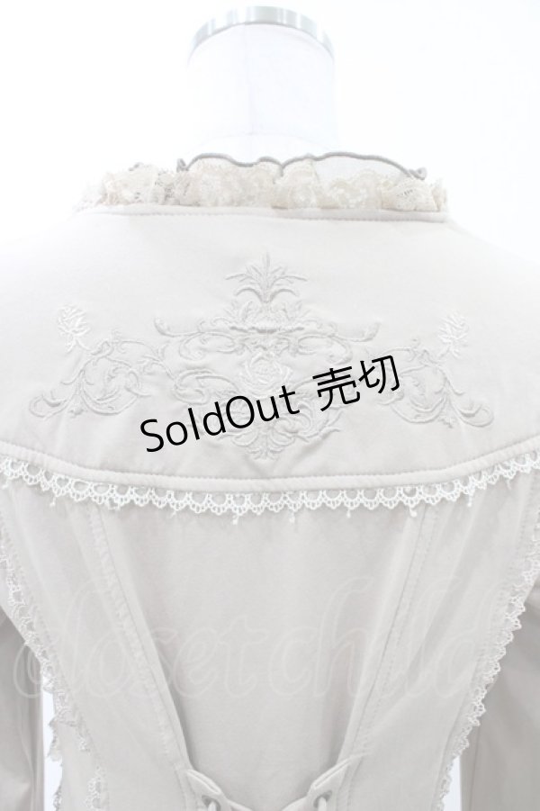 画像3: Ozz oneste / 薔薇刺繍レースアップカットソー  ベージュ H-26-02-07-1045-OO-TO-KB-ZH (3)