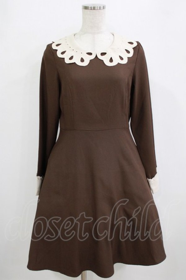 画像1: Fi.n.t / カットスカラップカラーワンピース Free BROWN H-26-02-08-028-CA-OP-NS-ZH (1)