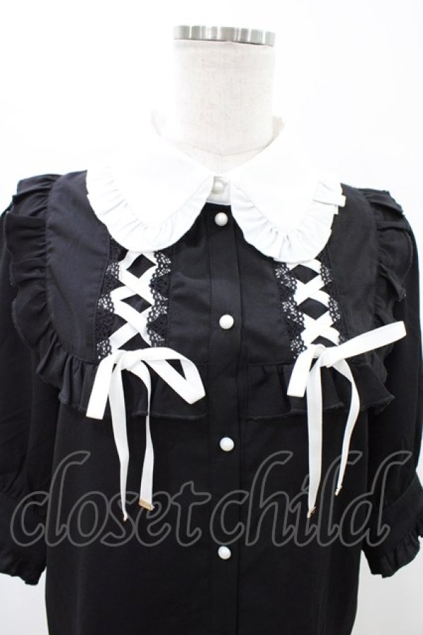 画像3: Rojita / 衿フリルダブルレースアップ配色ブラウス Free ブラック H-26-02-09-048-LO-BL-NS-ZH (3)