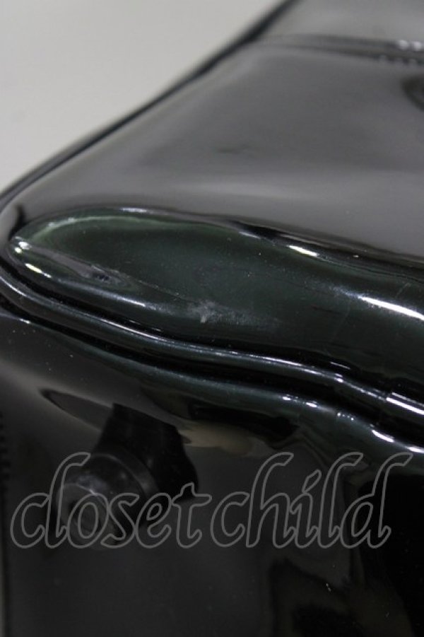 画像4: BLACK MORAL / ファーエナメルボストンバッグ  黒 H-26-02-10-068-PU-BG-AK-ZH (4)