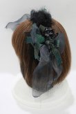 画像2: Atelier Beatrice / フェザーコサージュカチューシャ  ブラック H-26-02-10-074-GO-AC-KB-ZH (2)