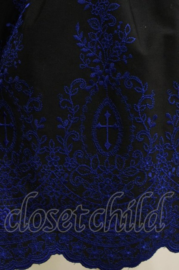 画像4: Moi-meme-Moitie / Rose Garden刺繍ジャンパースカート 9号 黒×青 H-26-02-10-001-MO-OP-KB-ZH (4)
