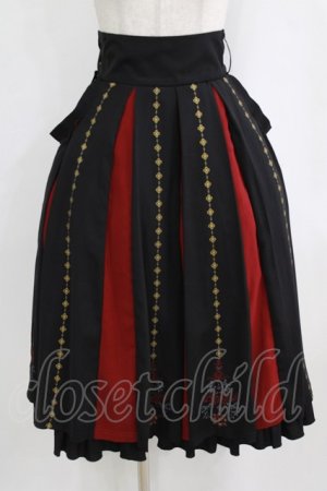 画像: Ozz oneste / 霧蝶刺繍入り袴風プリーツスカート  黒×赤 H-26-02-11-019-OO-SK-KB-ZH