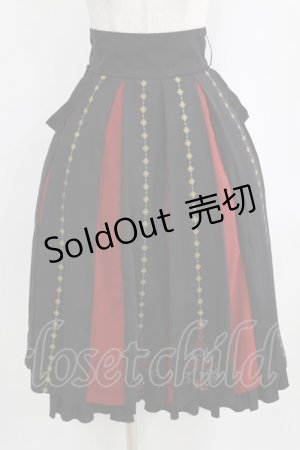 画像: Ozz oneste / 霧蝶刺繍入り袴風プリーツスカート  黒×赤 H-26-02-11-019-OO-SK-KB-ZH
