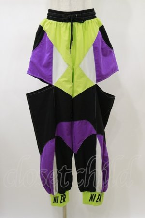 画像: NieR Clothing / CYBER DESIGN SIDE CUT OUT PANTS F 黒 H-26-02-13-041-PU-PA-AK-ZH