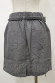 画像2: NieR Clothing / ダブルベルトミニスカート F グレー H-26-02-13-046-PU-SK-AK-ZH (2)
