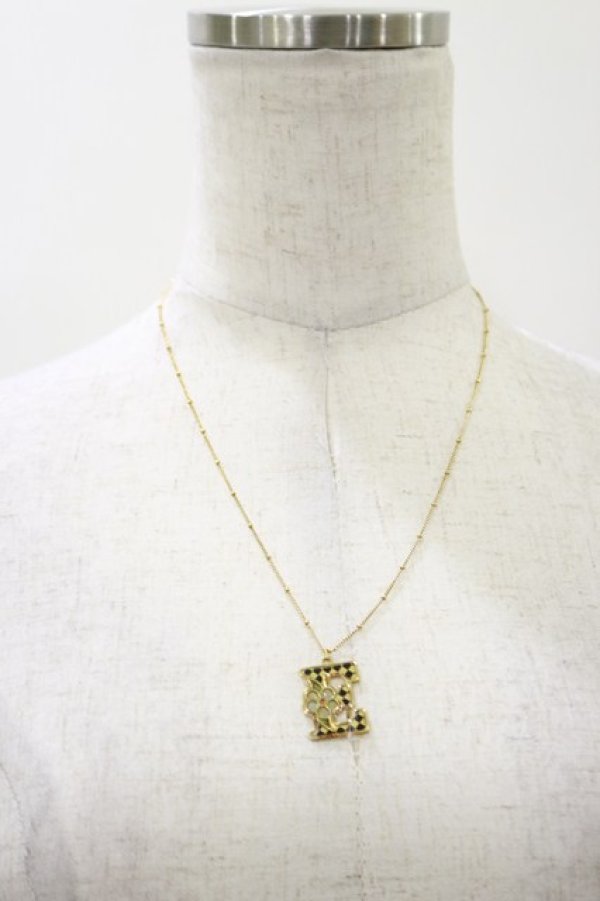 画像2: Michal Negrin / イニシャルネックレス  E/ゴールド H-26-02-13-018-LO-AC-KB-ZH (2)