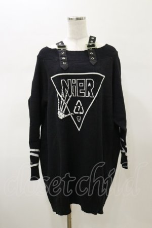 画像: NieR Clothing / ベルトストラップオフショルダーロングニット F 黒 H-26-02-13-033-PU-TO-AK-ZH