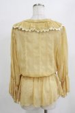 画像3: axes femme / 刺繍入りフリルブラウス M マスタード H-26-02-14-055-AX-BL-NS-ZH (3)
