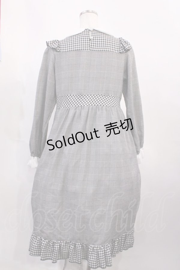 画像2: Nile Perch / Vフリルチェックワンピース Free ブラック H-26-02-17-1005-LO-OP-NS-ZH (2)