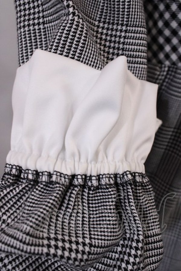 画像4: Nile Perch / Vフリルチェックワンピース Free ブラック H-26-02-17-1005-LO-OP-NS-ZH (4)