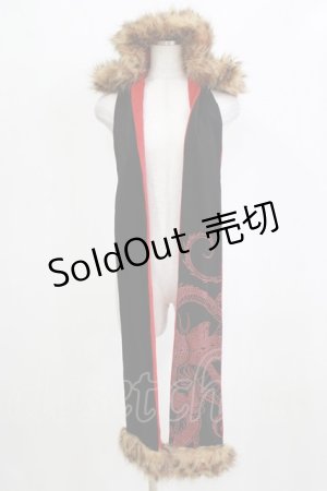 画像: Qutie Frash / ファーフード付きストール  黒×赤 H-26-02-17-053-QU-ZA-AK-ZH