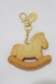画像2: Q-pot. / 木馬クッキーバッグチャーム   H-26-02-17-071-QP-ZA-KB-ZH (2)