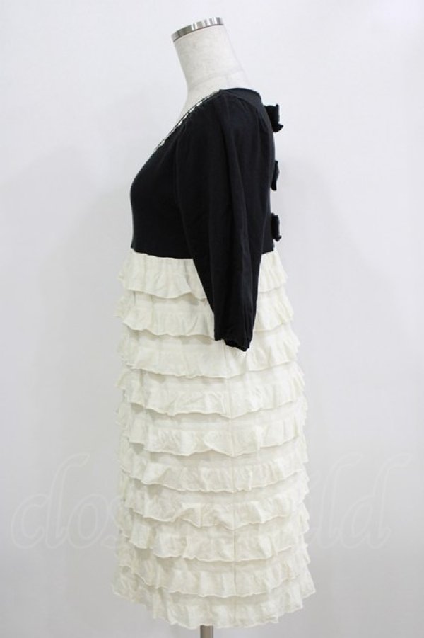 画像2: Emily Temple cute / 切替フリルワンピース  クロ×オフ H-26-02-17-015-ET-OP-KB-ZH (2)