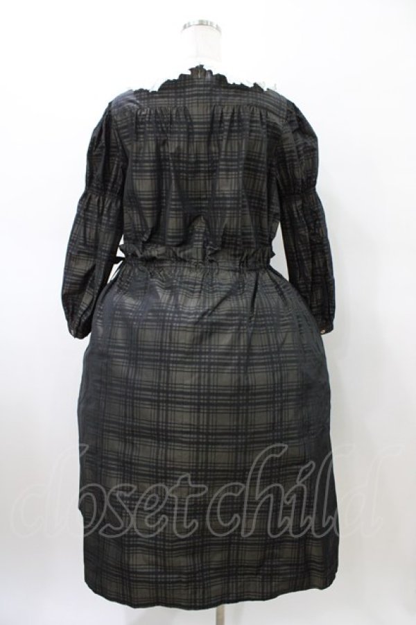 画像2: Jane Marple / Memory shadow check shirring dress  ブラック H-26-02-20-1016-JM-OP-KB-ZH (2)