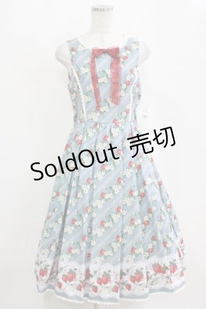 画像: axes femme kawaii / いちご柄ジャンパースカート M サックス H-26-02-20-003-AX-OP-NS-ZH