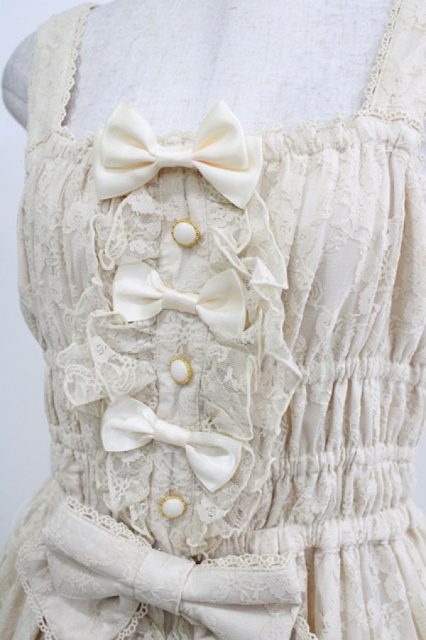 画像4: metamorphose / 【プラスサイズ】総レースシャーリングフリルジャンパースカート プラスサイズ 生成り H-26-02-23-007-ME-OP-NS-ZH (4)