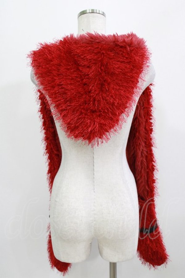 画像2: QOOZA / 「ディズニーツイステッドワンダーランド」ファーハット[HEARTSLABYUL]  レッド H-26-02-24-1013-PU-AC-KB-ZH (2)