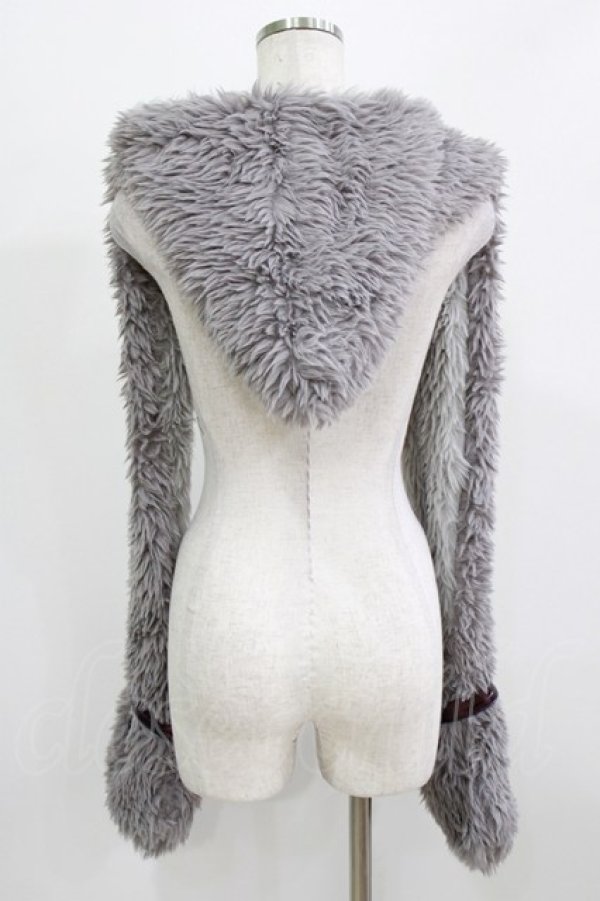 画像2: QOOZA / 「ディズニーツイステッドワンダーランド」ファーハット[OCTAVINELLE]  グレー H-26-02-24-1015-PU-AC-KB-ZH (2)