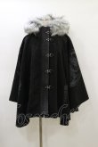 画像1: Qutie Frash / ファーフードポンチョコート  黒 H-26-03-01-033-QU-CO-KB-ZH (1)