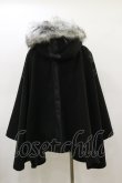 画像2: Qutie Frash / ファーフードポンチョコート  黒 H-26-03-01-033-QU-CO-KB-ZH (2)
