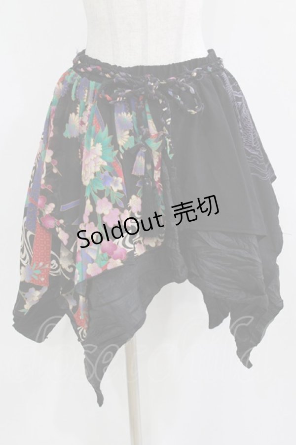 画像1: Qutie Frash / 和柄イレギュラースカート  黒 H-26-03-02-024-QU-SK-KB-ZH (1)