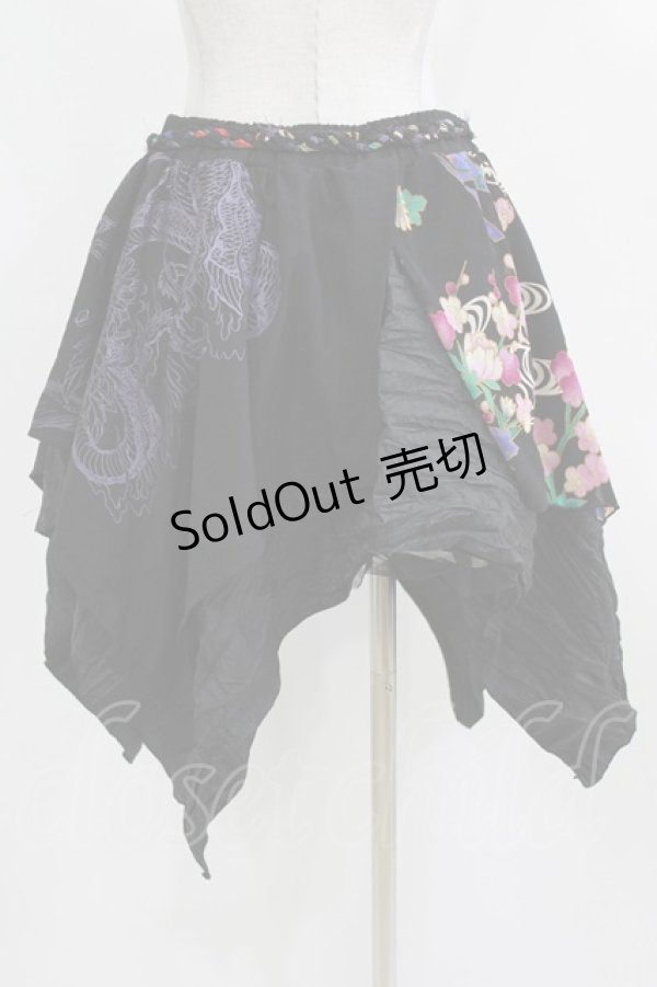 画像3: Qutie Frash / 和柄イレギュラースカート  黒 H-26-03-02-024-QU-SK-KB-ZH (3)