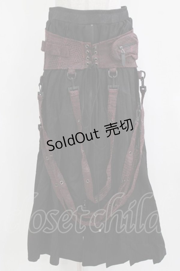 画像1: Qutie Frash / ミリタリーロングスカート  黒×赤 H-26-03-02-031-QU-SK-KB-ZH (1)